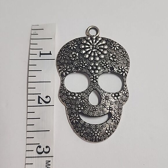 Gothic Sugar Skull Pendant Silver Tone - Picture 2 of 4